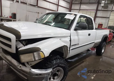2001 Dodge Ram 2500 St z USA, uszkodzony, nr VIN 1B7KF23Z31J261289